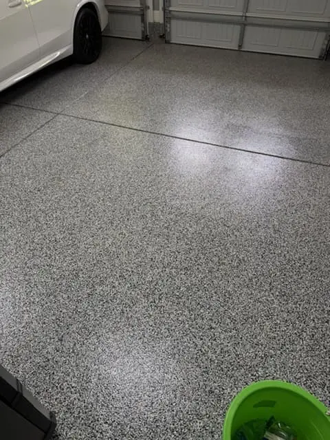 Decorative flake floor coating